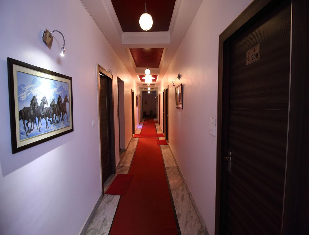 Oyo 2756 Hotel Virasat Gwalior Exterior foto